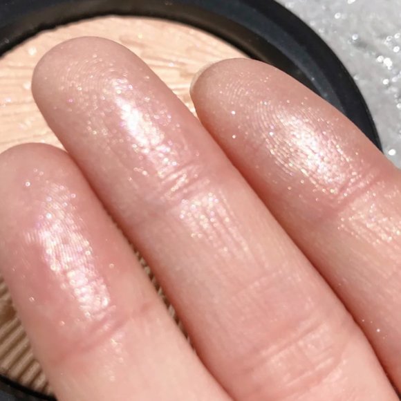 BNIB!!! MAC. Firelit Kit - Double Gleam - Picture 4 of 6